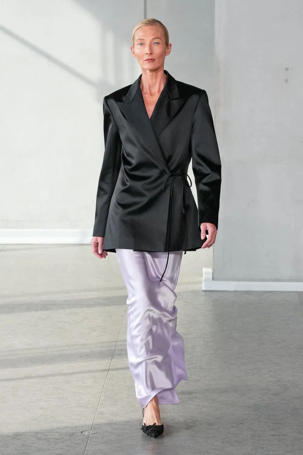 卡罗琳娜·海莱拉 (Carolina Herrera) 春夏 2024 Runway 杂志(35)