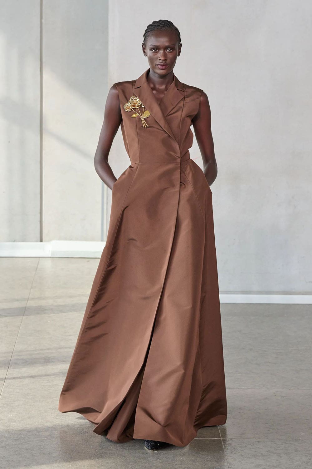 卡罗琳娜·海莱拉 (Carolina Herrera) 春夏 2024 Runway 杂志(50)