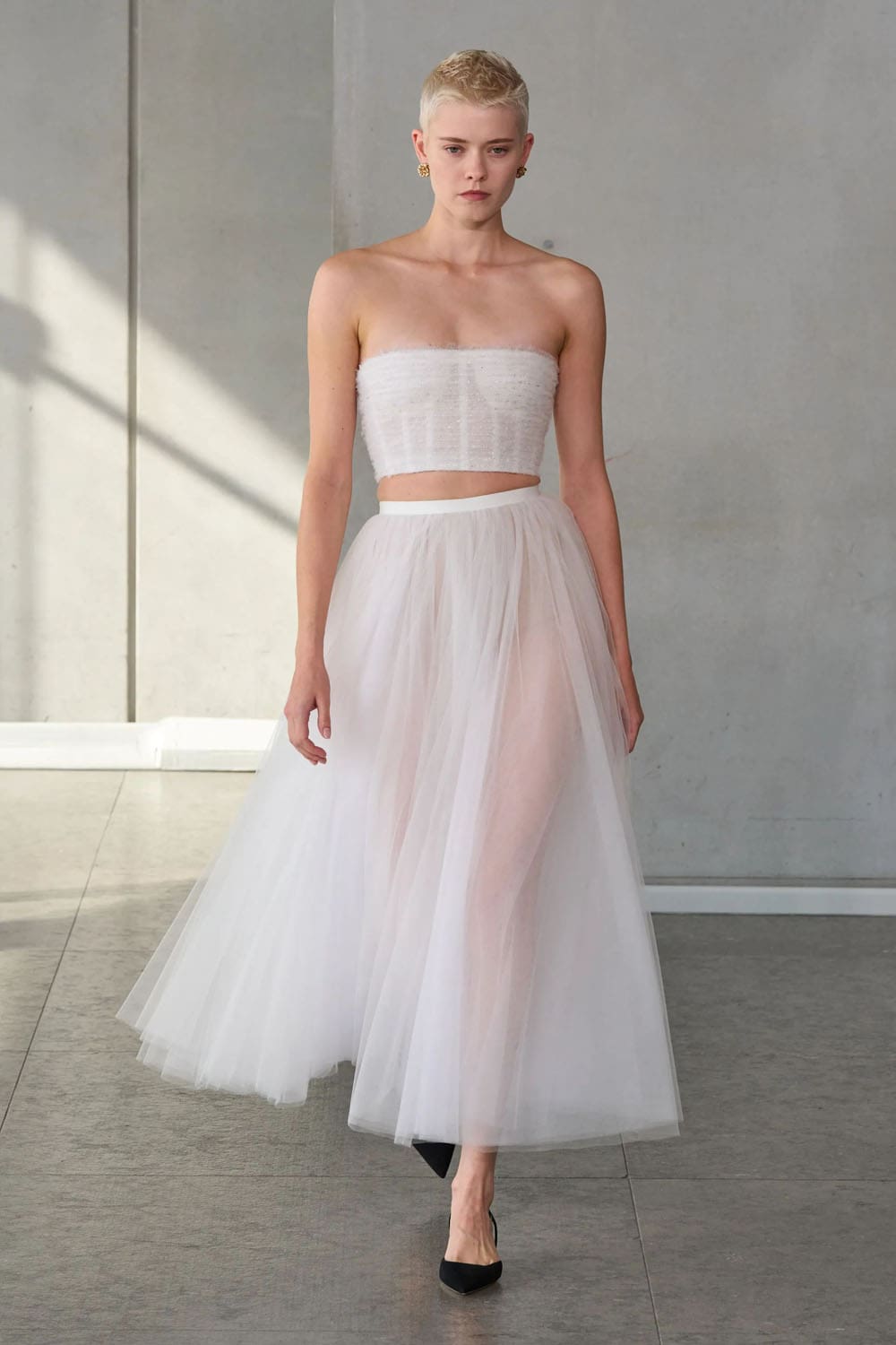 卡罗琳娜·海莱拉 (Carolina Herrera) 春夏 2024 Runway 杂志(6)