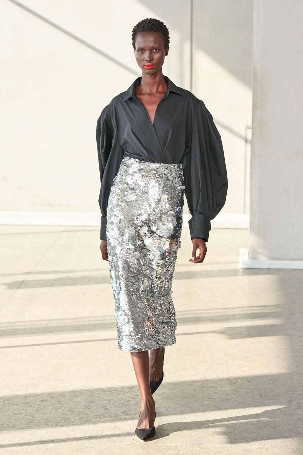卡罗琳娜·海莱拉 (Carolina Herrera) 春夏 2024 Runway 杂志(61)