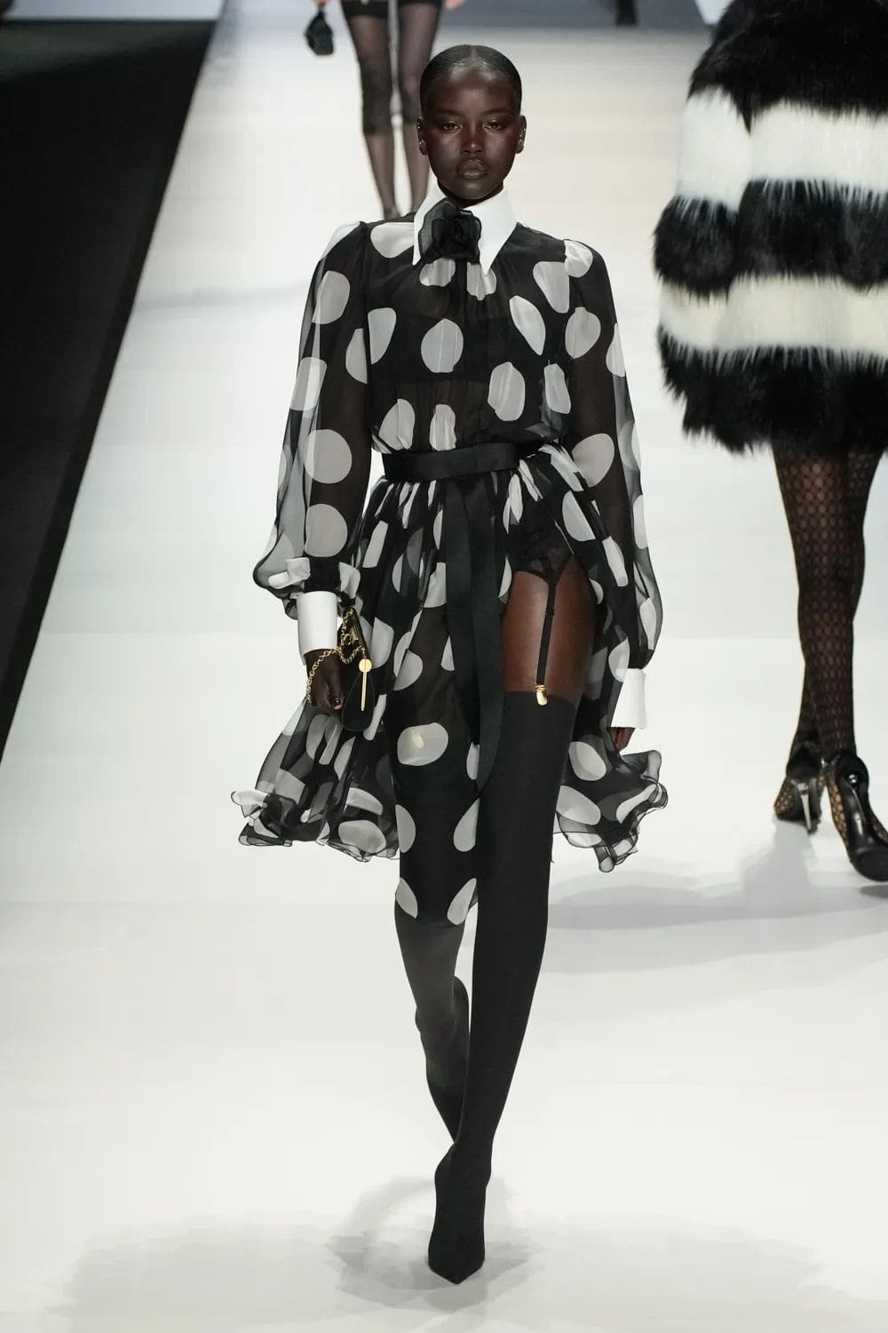 Dolce Gabbana Primavera Estate 2024 Runway Magazine (17)