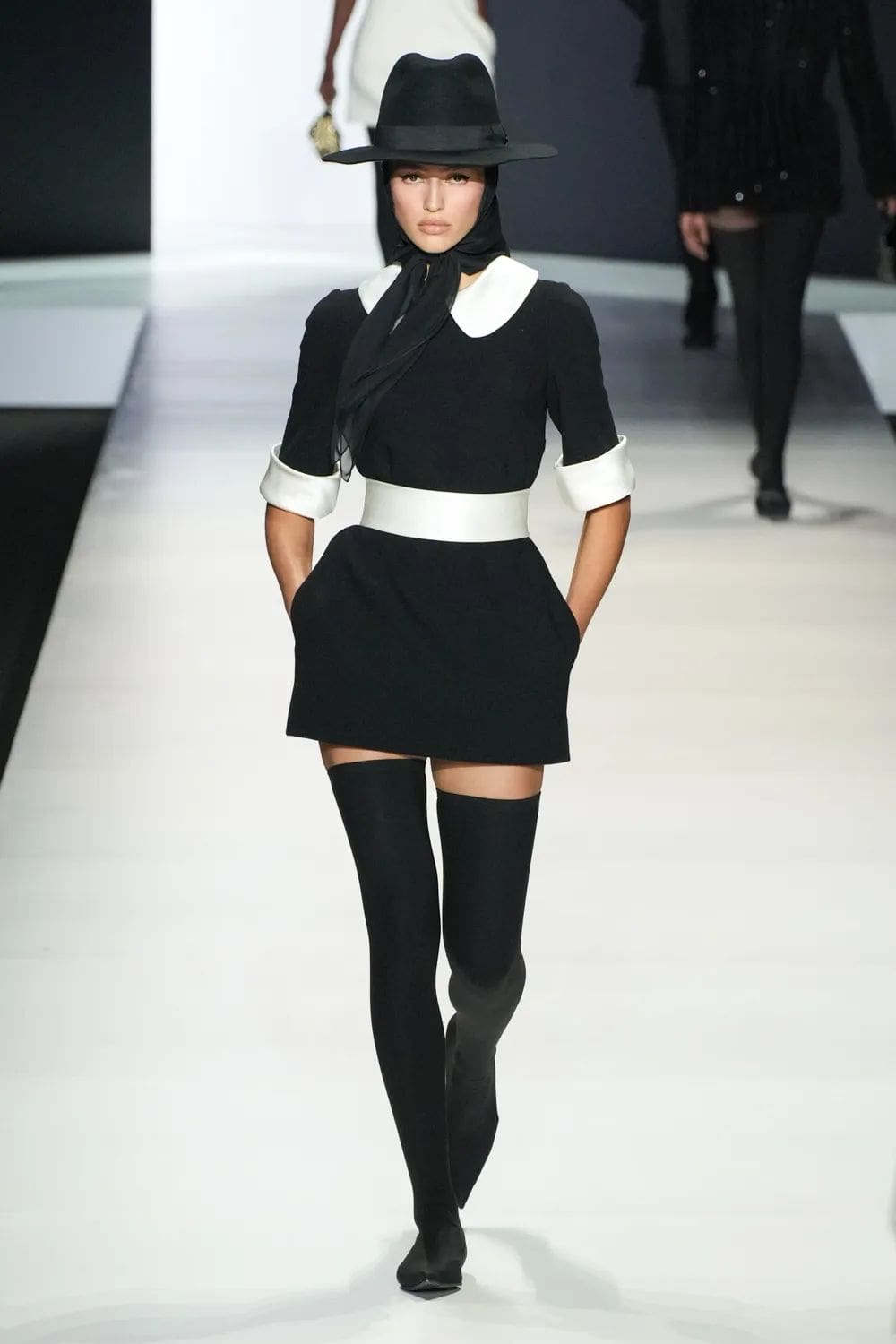 Dolce Gabbana Primavera Estate 2024 Runway Magazine (22)