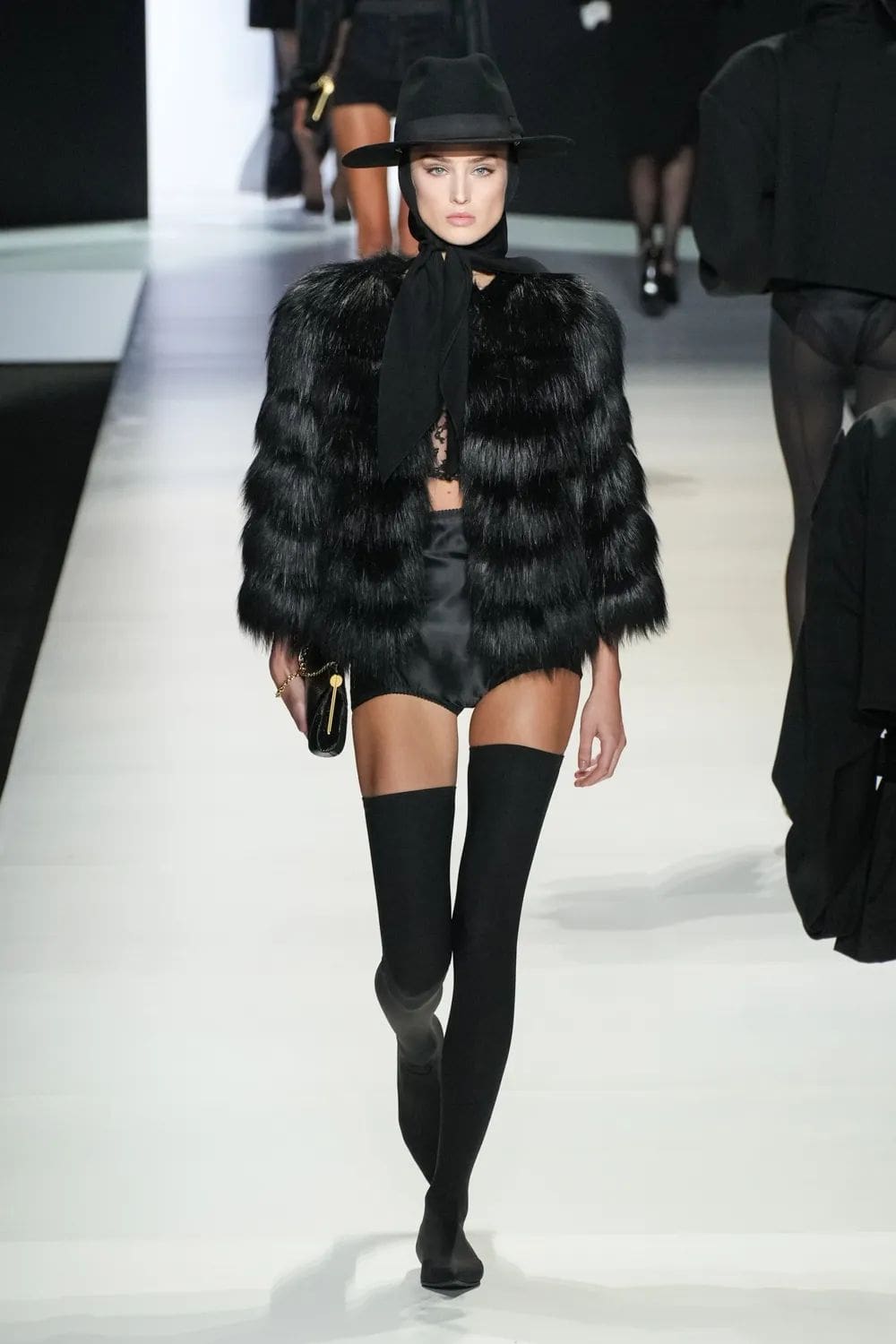 Dolce Gabbana Primavera Estate 2024 Runway Magazine (32)