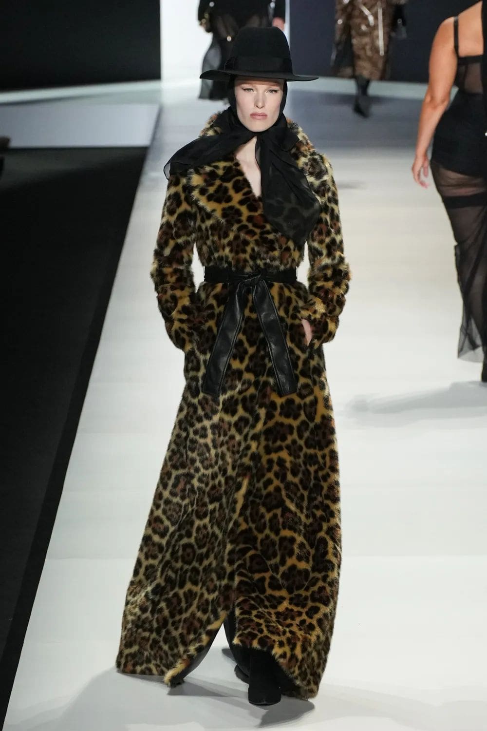 Dolce Gabbana Primavera Estate 2024 Runway Magazine (61)