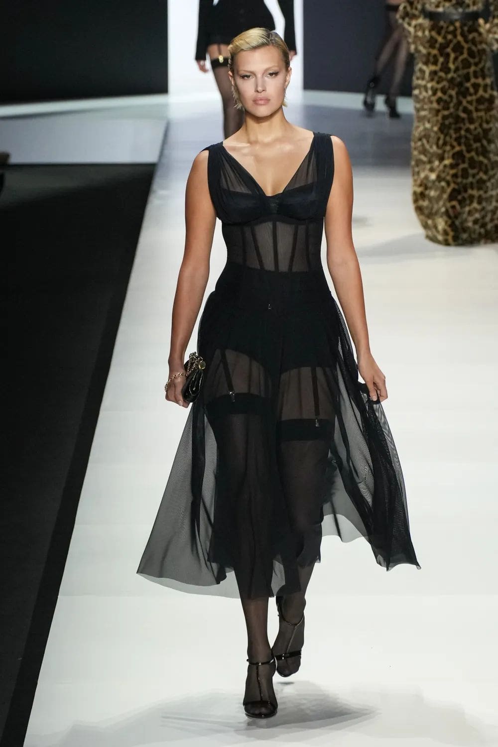 Dolce Gabbana Primavera Estate 2024 Runway Magazine (63)