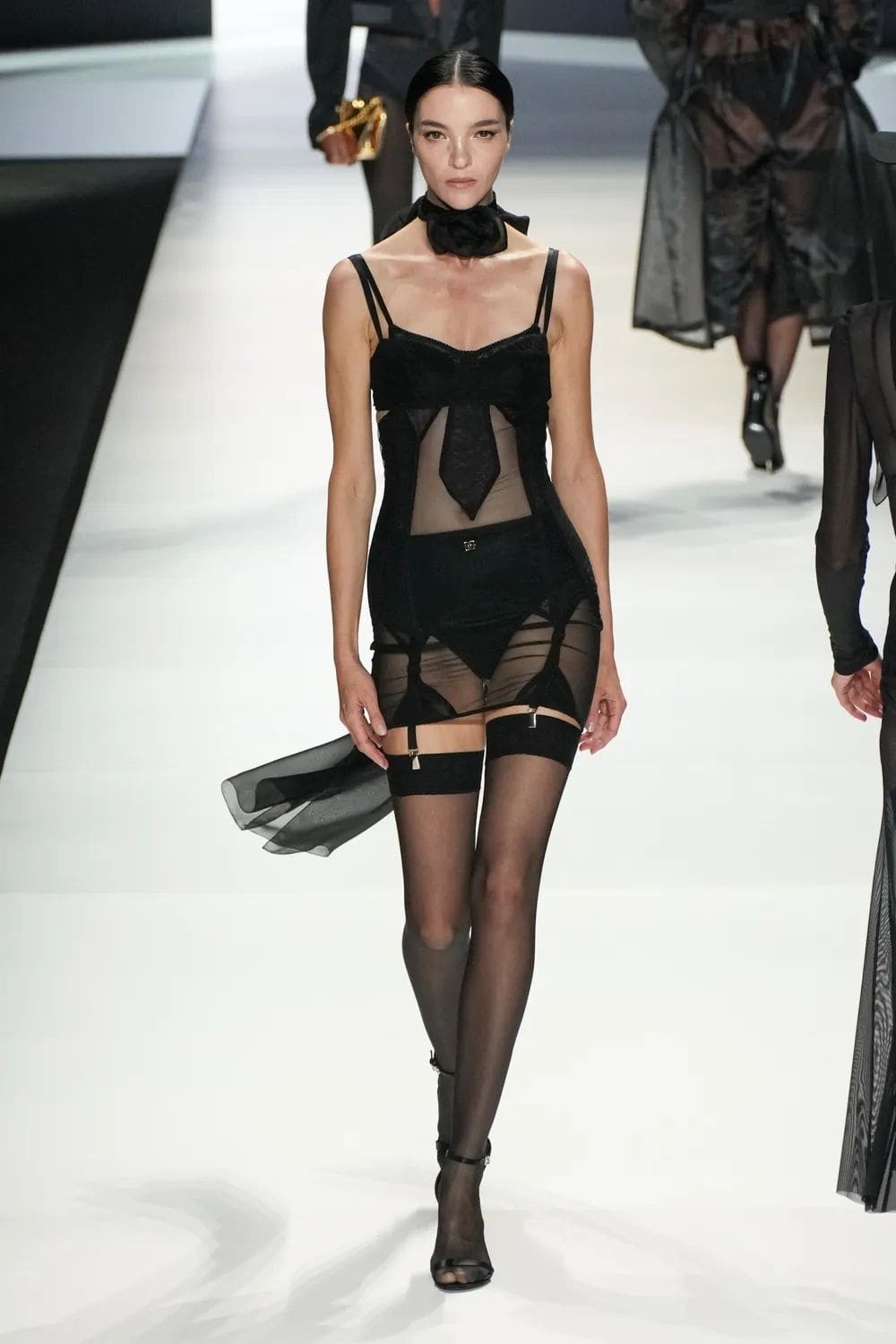 Dolce Gabbana Primavera Estate 2024 Runway Magazine (9)