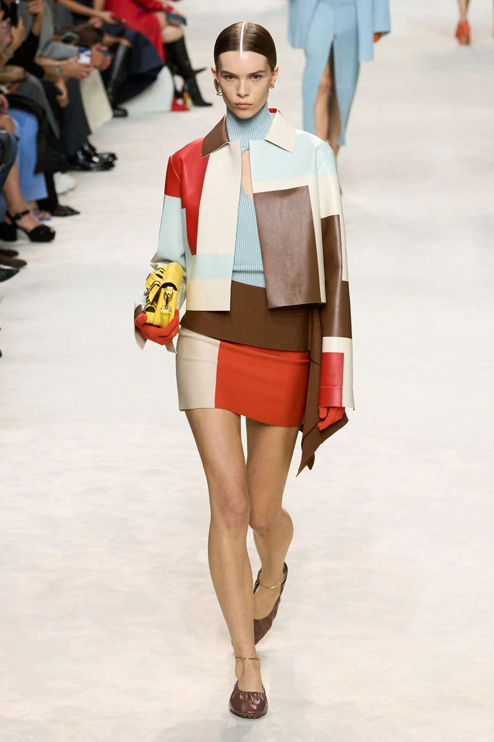 Fendi Frühling Sommer 2024 Runway Magazin (12)