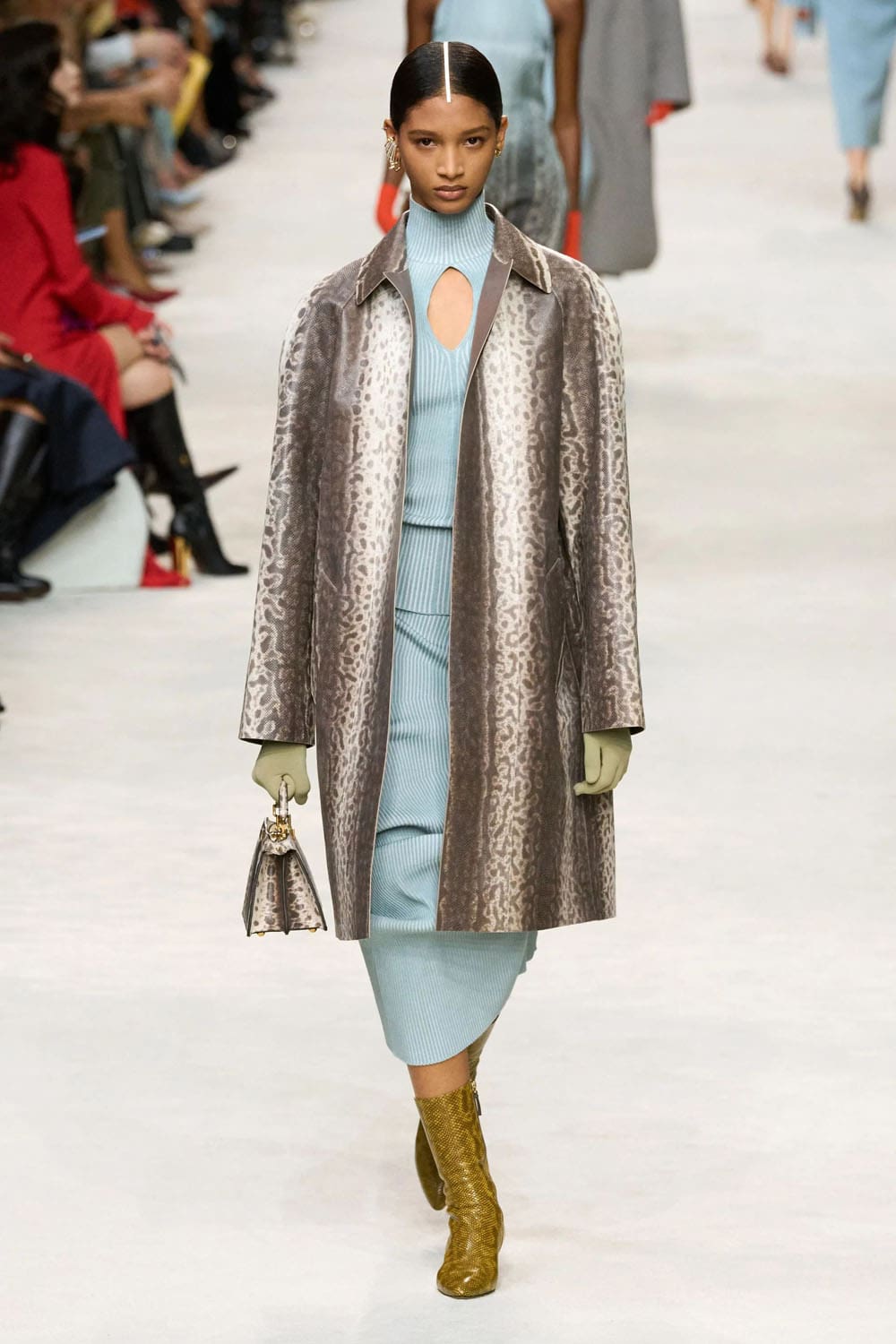 Fendi Frühling Sommer 2024 Runway Magazin (17)