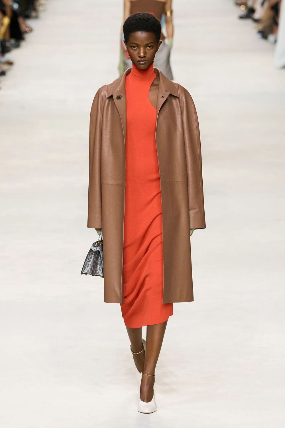 Fendi Frühling Sommer 2024 Runway Magazin (2)