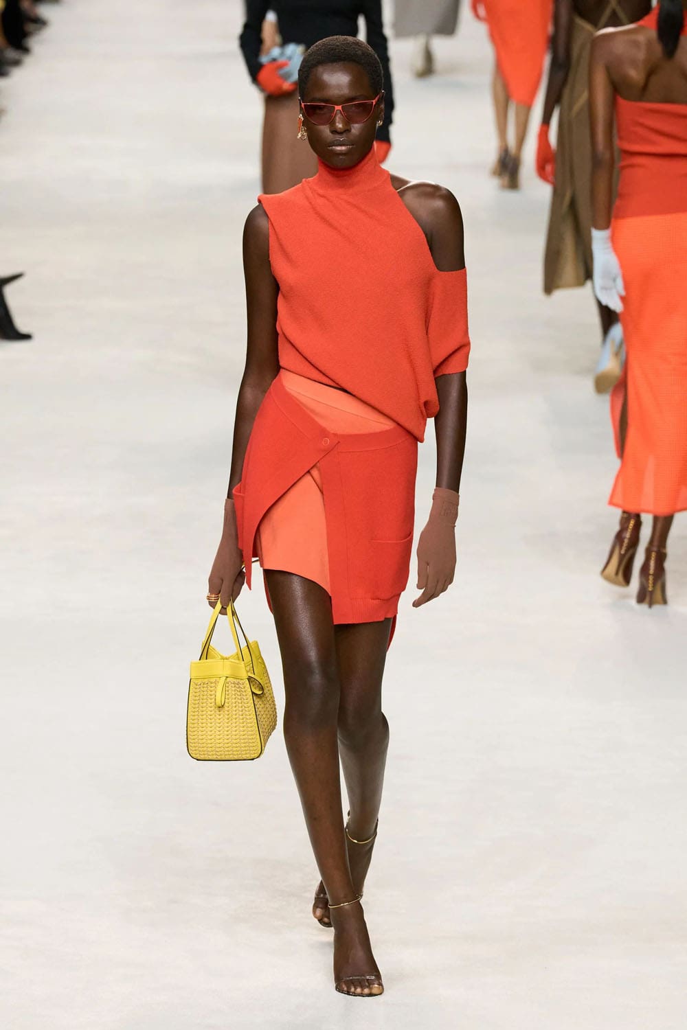 Fendi Frühling Sommer 2024 Runway Magazin (24)