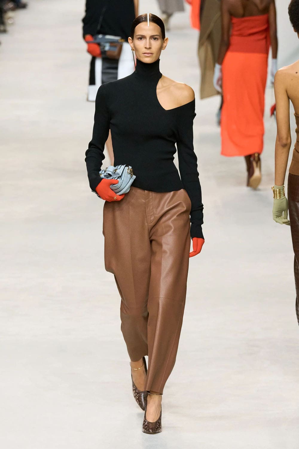 Fendi Frühling Sommer 2024 Runway Magazin (25)