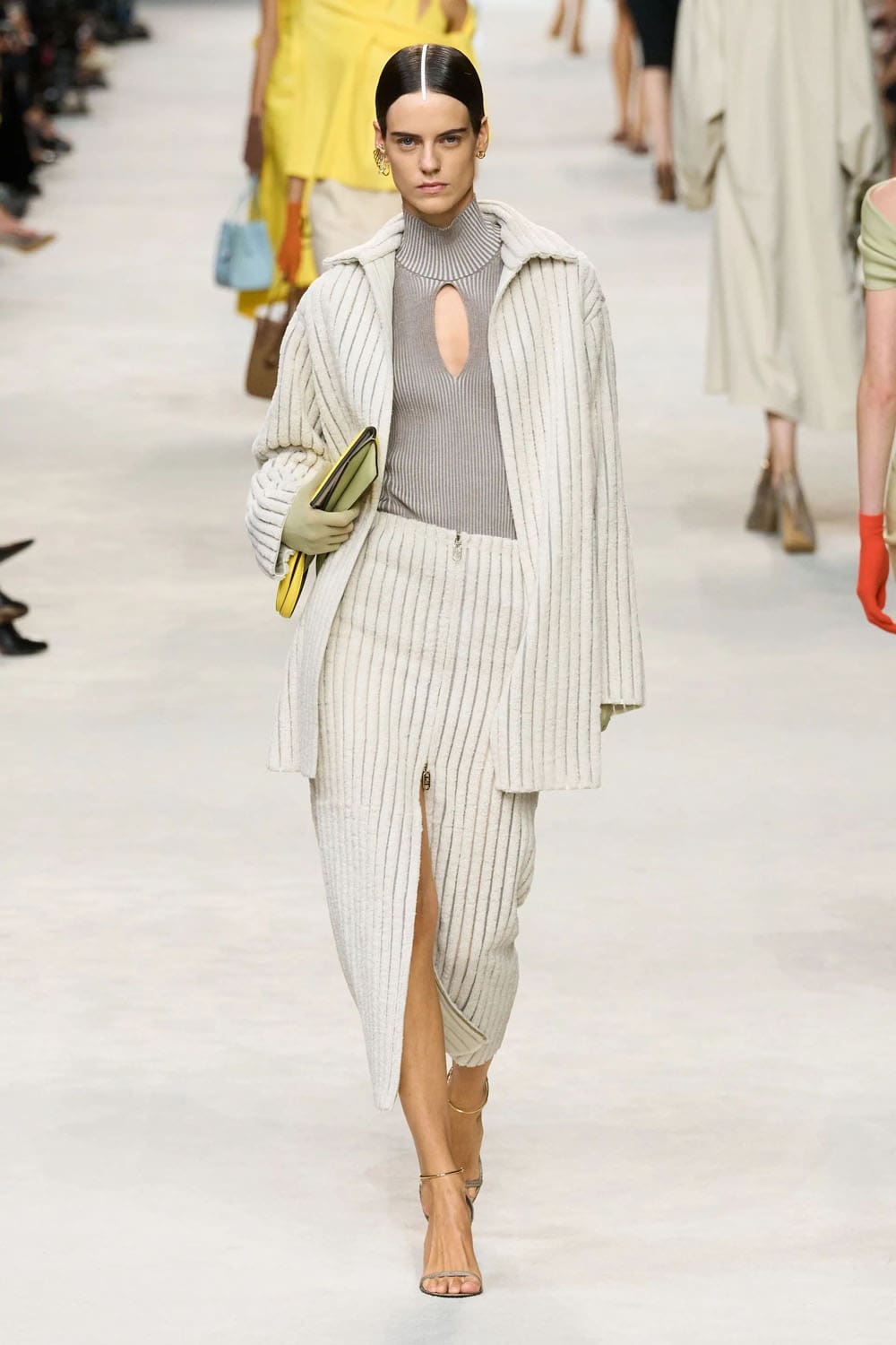 Fendi Frühling Sommer 2024 Runway Magazin (36)