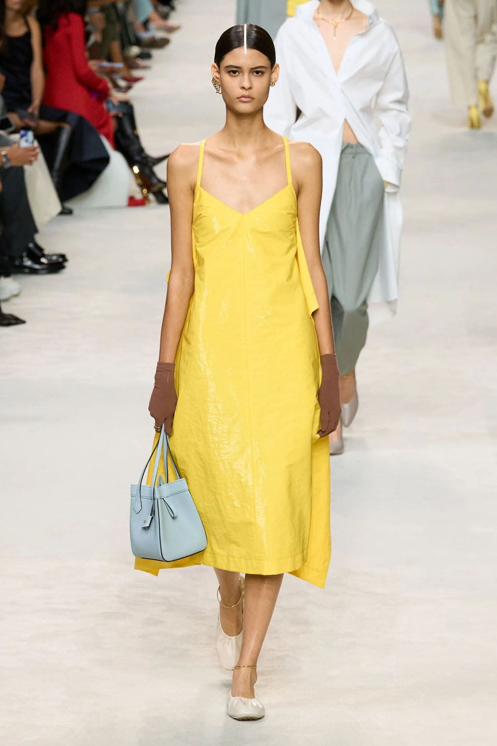 Fendi Frühling Sommer 2024 Runway Magazin (38)