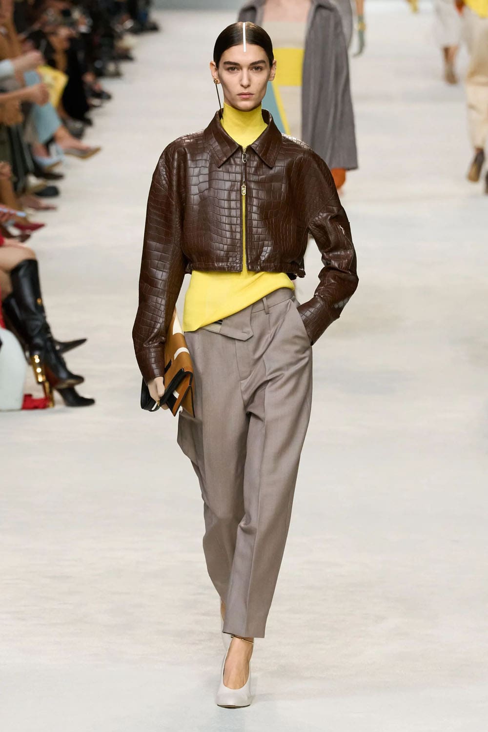 Fendi Frühling Sommer 2024 Runway Magazin (42)