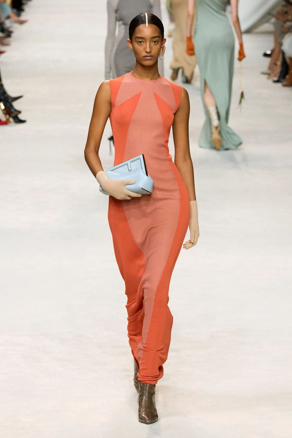 Fendi Frühling Sommer 2024 Runway Magazin (49)