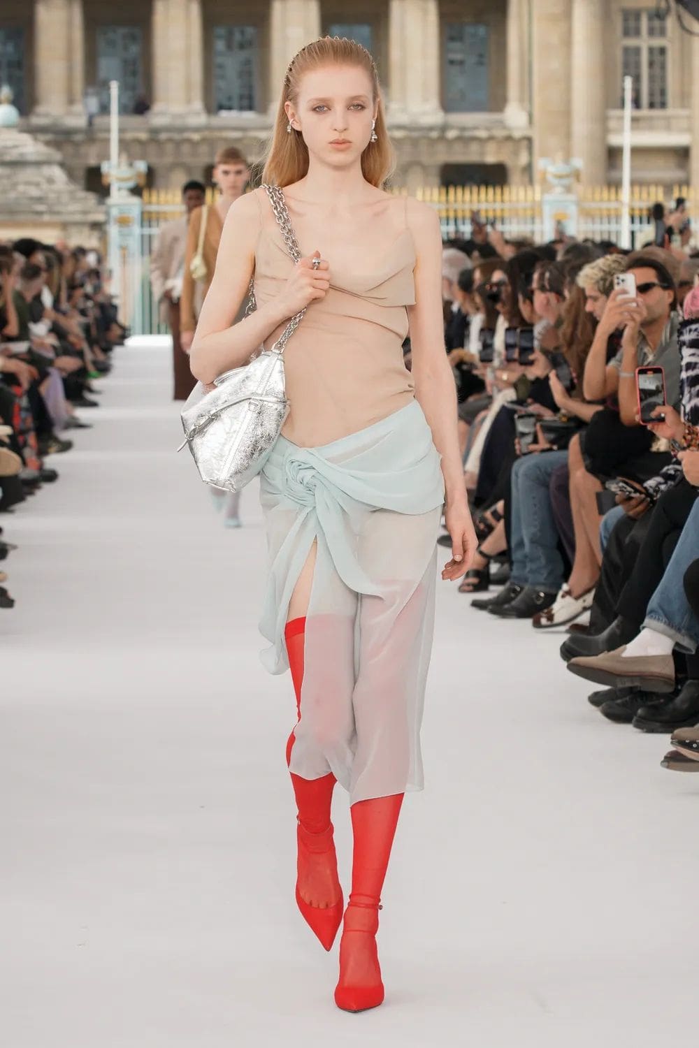纪梵希春夏 2024 Runway 杂志(11)