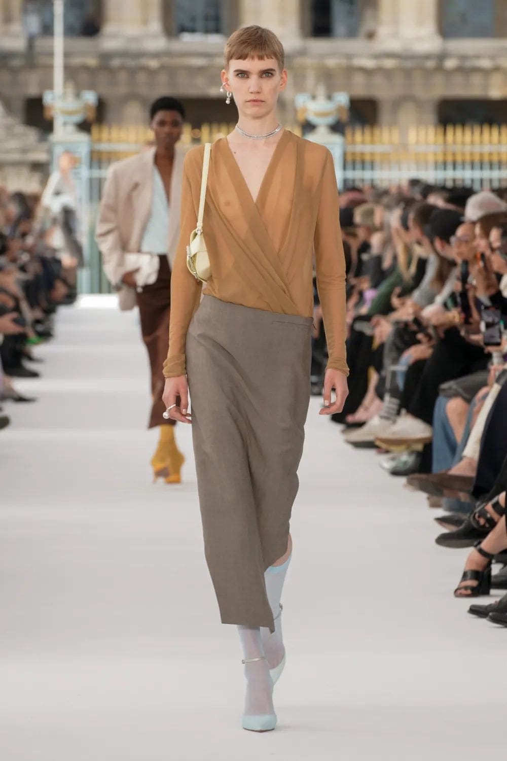 纪梵希春夏 2024 Runway 杂志(12)