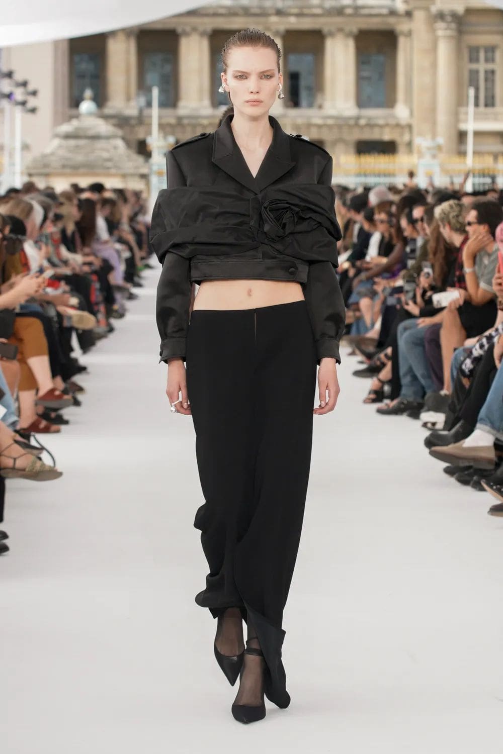 纪梵希春夏 2024 Runway 杂志(47)