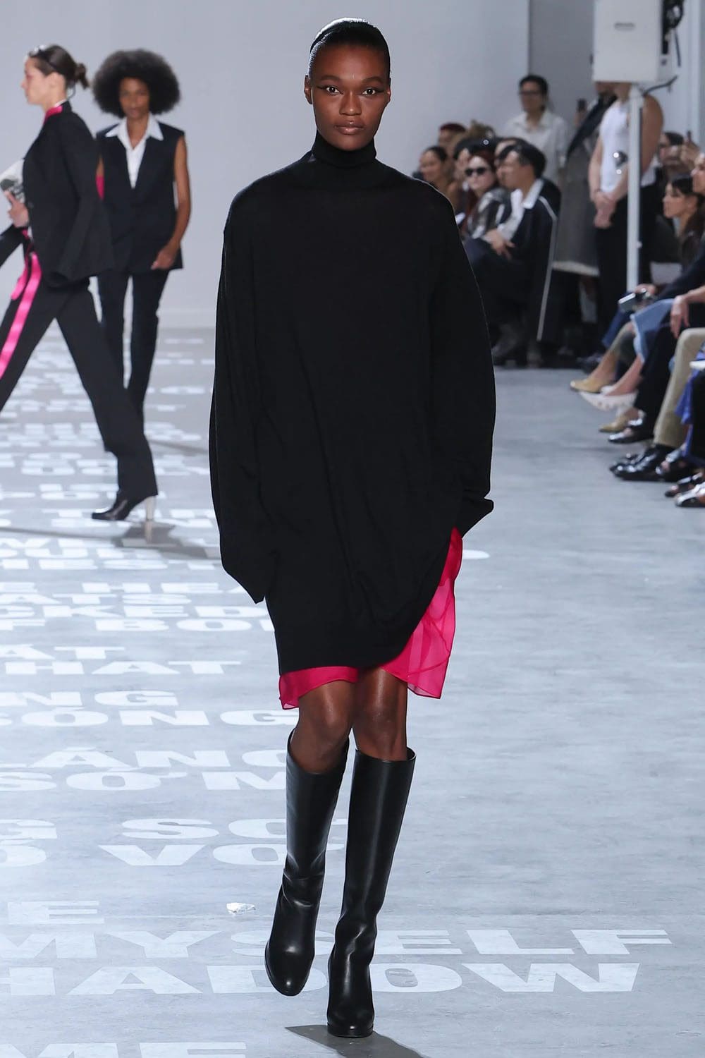 Helmut Lang Spring Summer 2024 New York Runway Magazine (7)