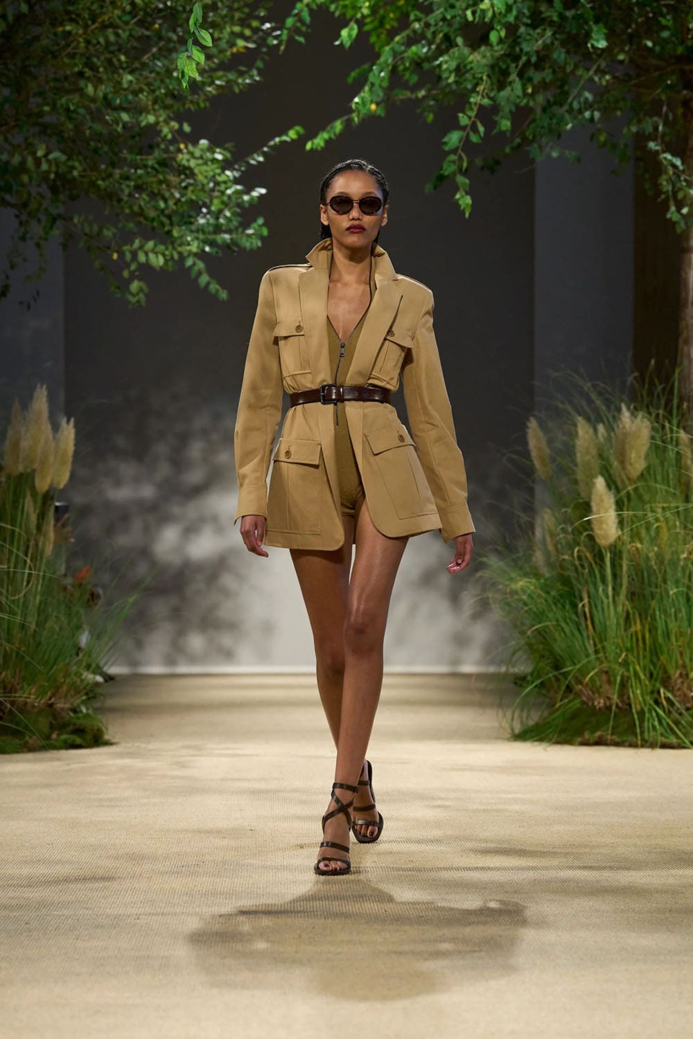 Max Mara Spring Summer 2024 RTW Runway Magazine (30)