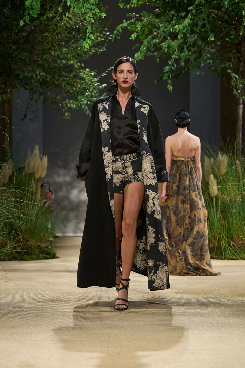 Max Mara Spring Summer 2024 RTW Runway Magazine (51)
