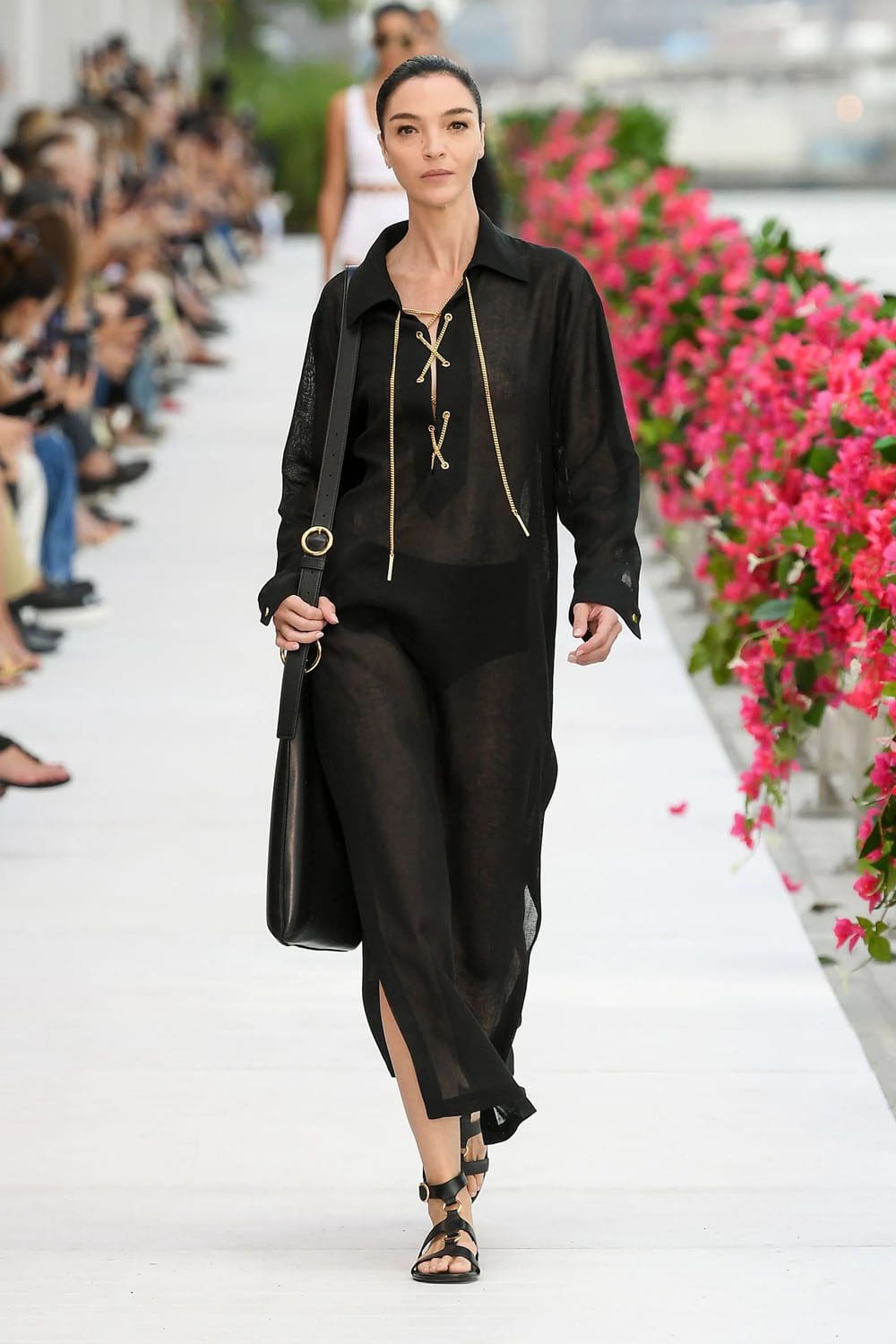 Michael Kors Printemps Été 2024 Paris Runway Magazine (13)