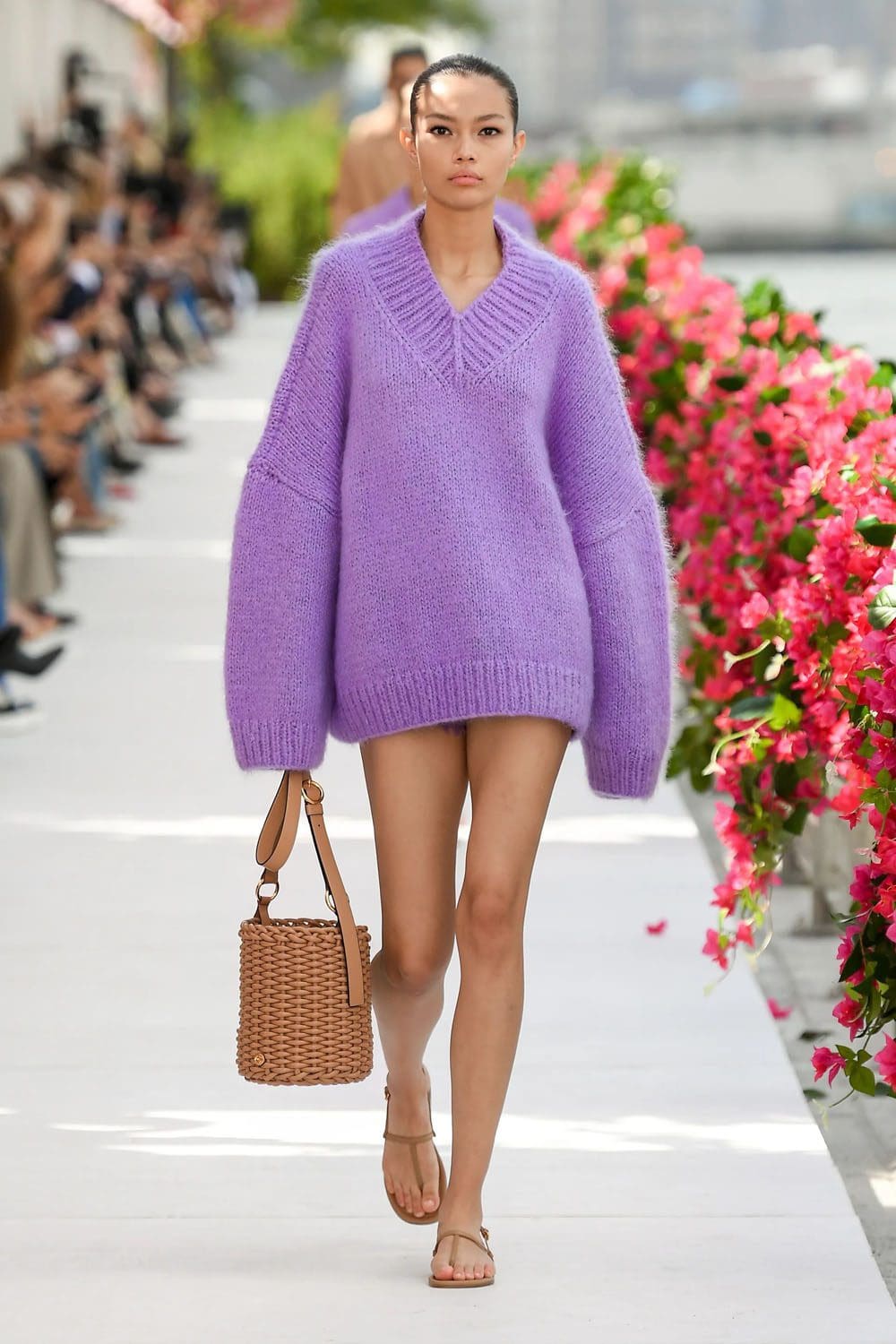 Michael Kors Printemps Été 2024 Paris Runway Magazine (28)