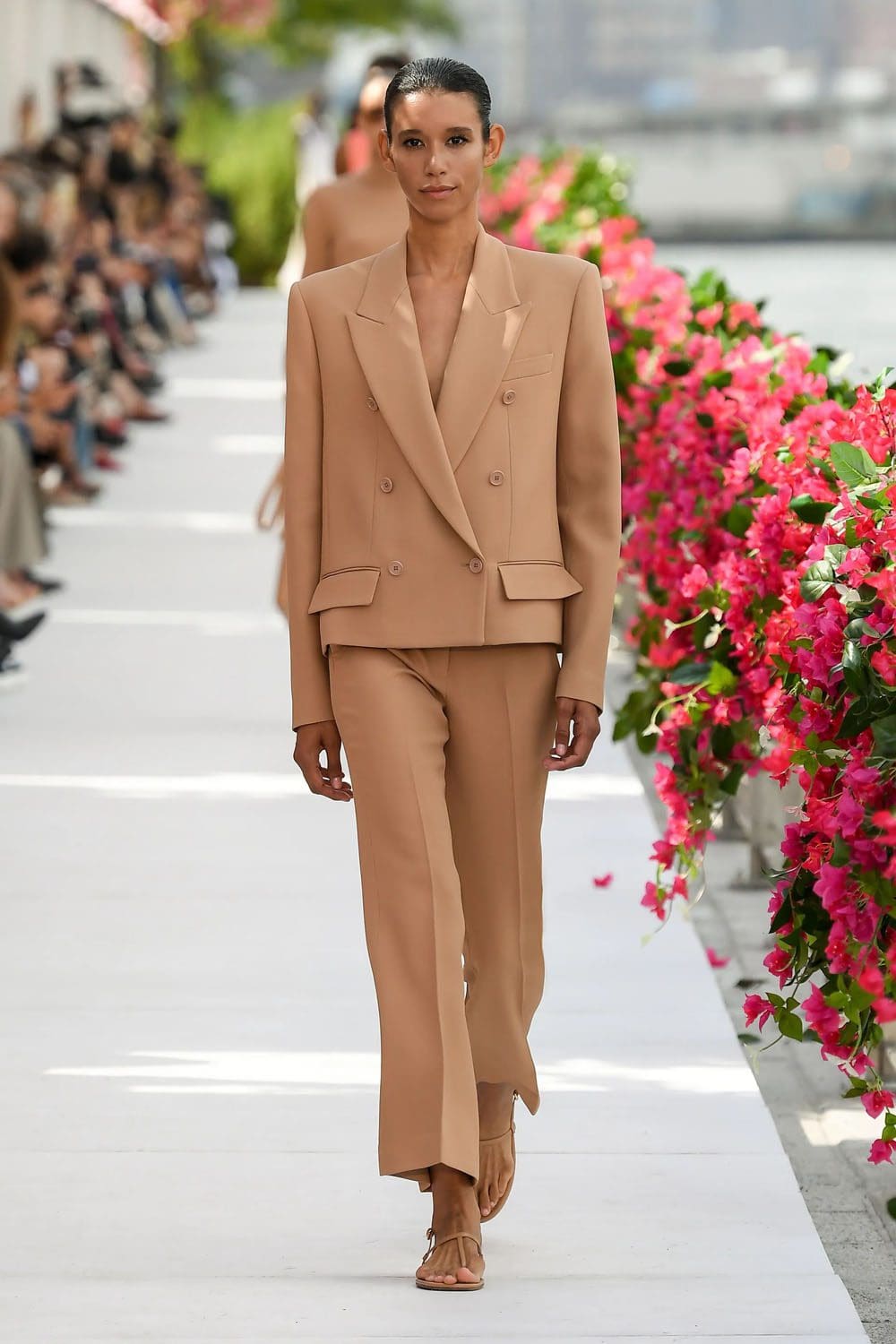 Michael Kors Printemps Été 2024 Paris Runway Magazine (31)