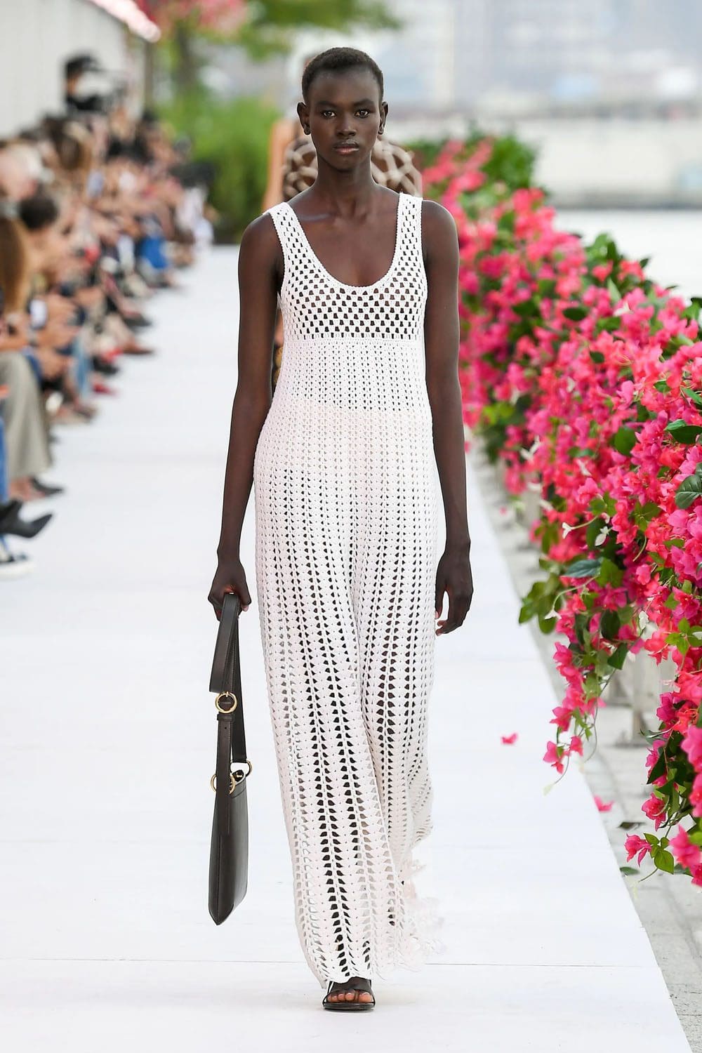Michael Kors Printemps Été 2024 Paris Runway Magazine (38)