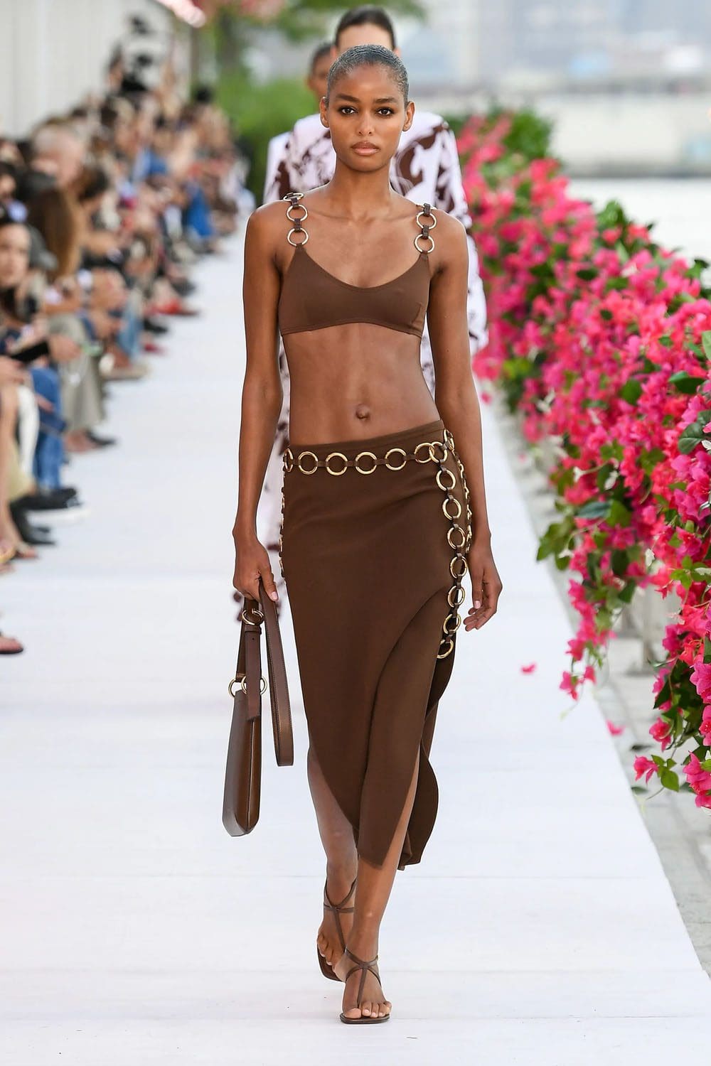 Michael Kors Printemps Été 2024 Paris Runway Magazine (42)