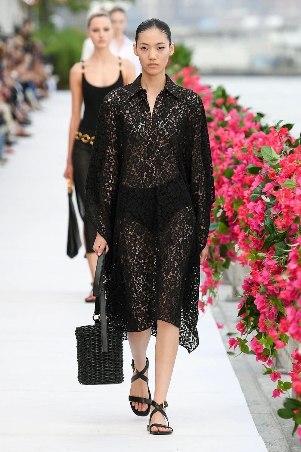 Michael Kors Printemps Été 2024 Paris Runway Magazine (5)