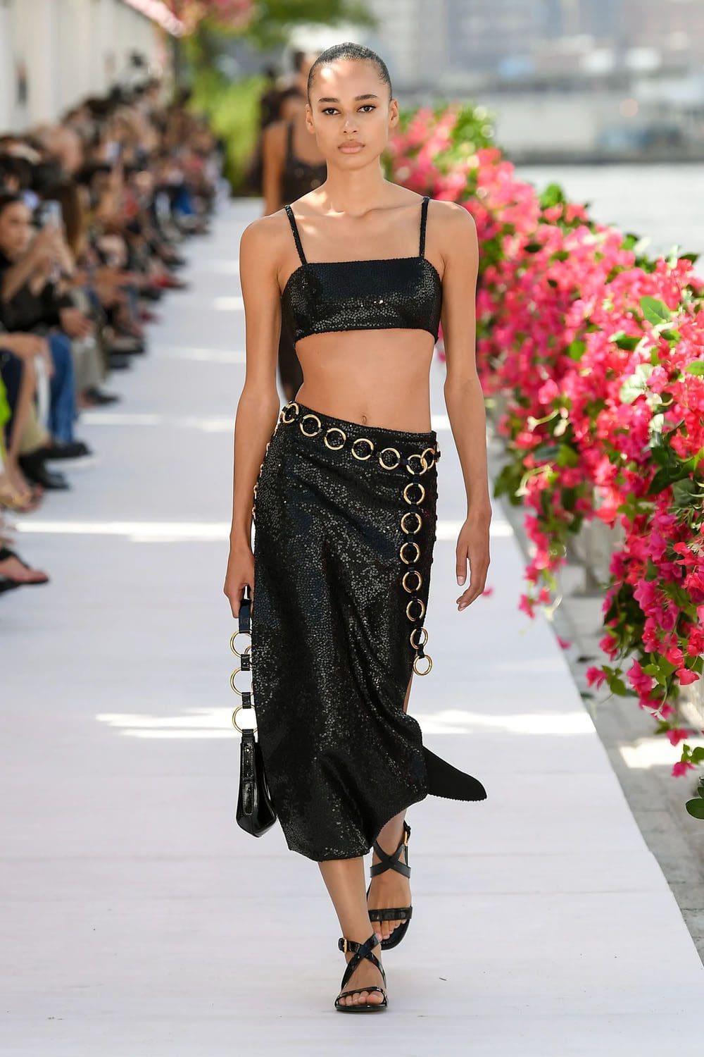 Michael Kors Printemps Été 2024 Paris Runway Magazine (59)