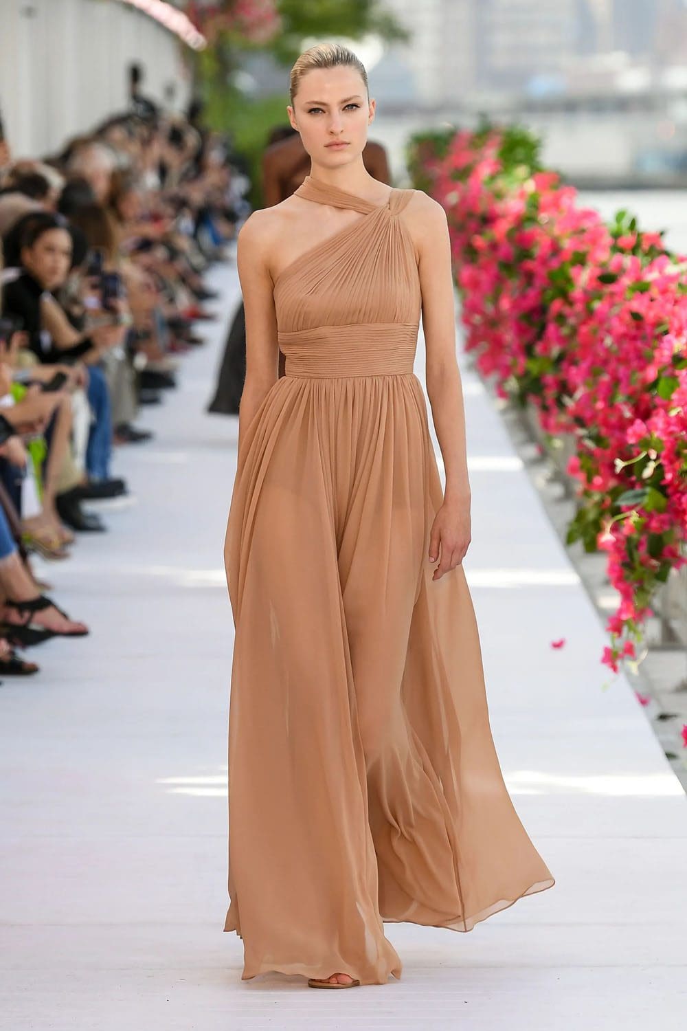 Michael Kors Printemps Été 2024 Paris Runway Magazine (64)