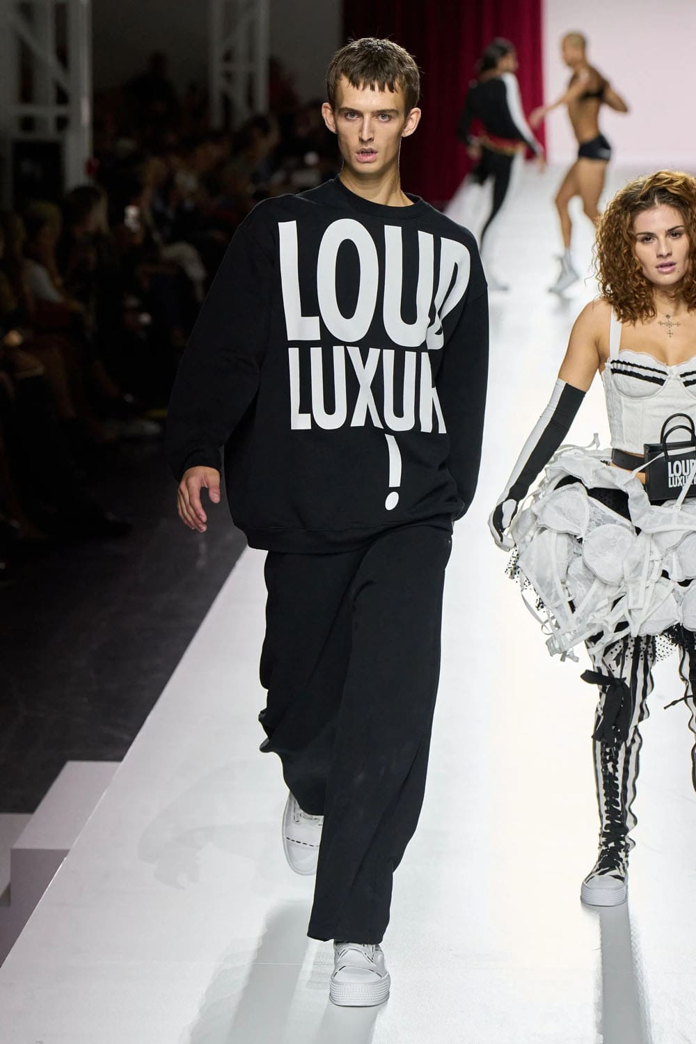 Moschino Spring Summer 2024 Runway Magazine (42)