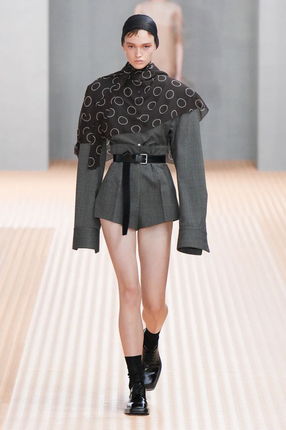 Prada Primavera Verano 2024 Runway Revista (1)