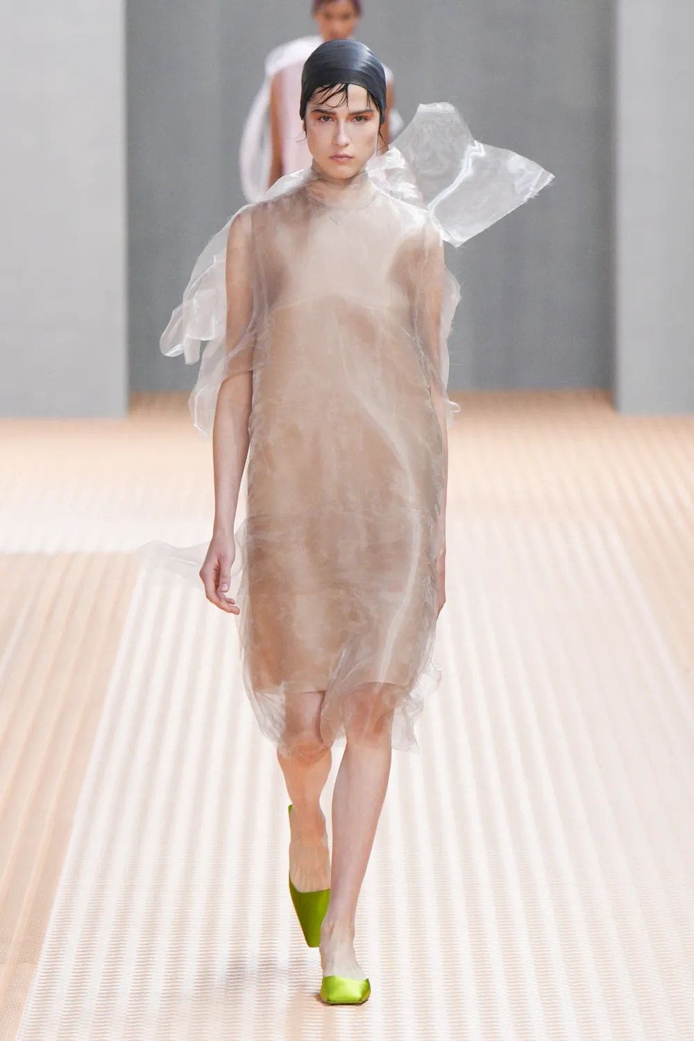 Prada Primavera Verano 2024 Runway Revista (2)