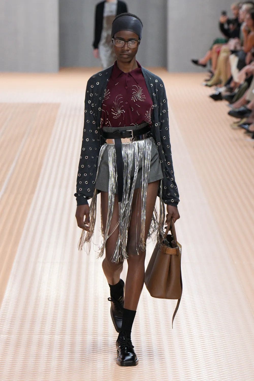 Prada Primavera Verano 2024 Runway Revista (23)
