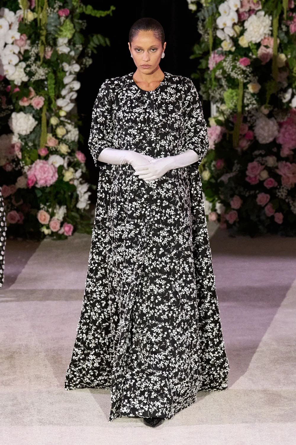 Richard Quinn Spring Summer 2024 Runway Magazine (19)