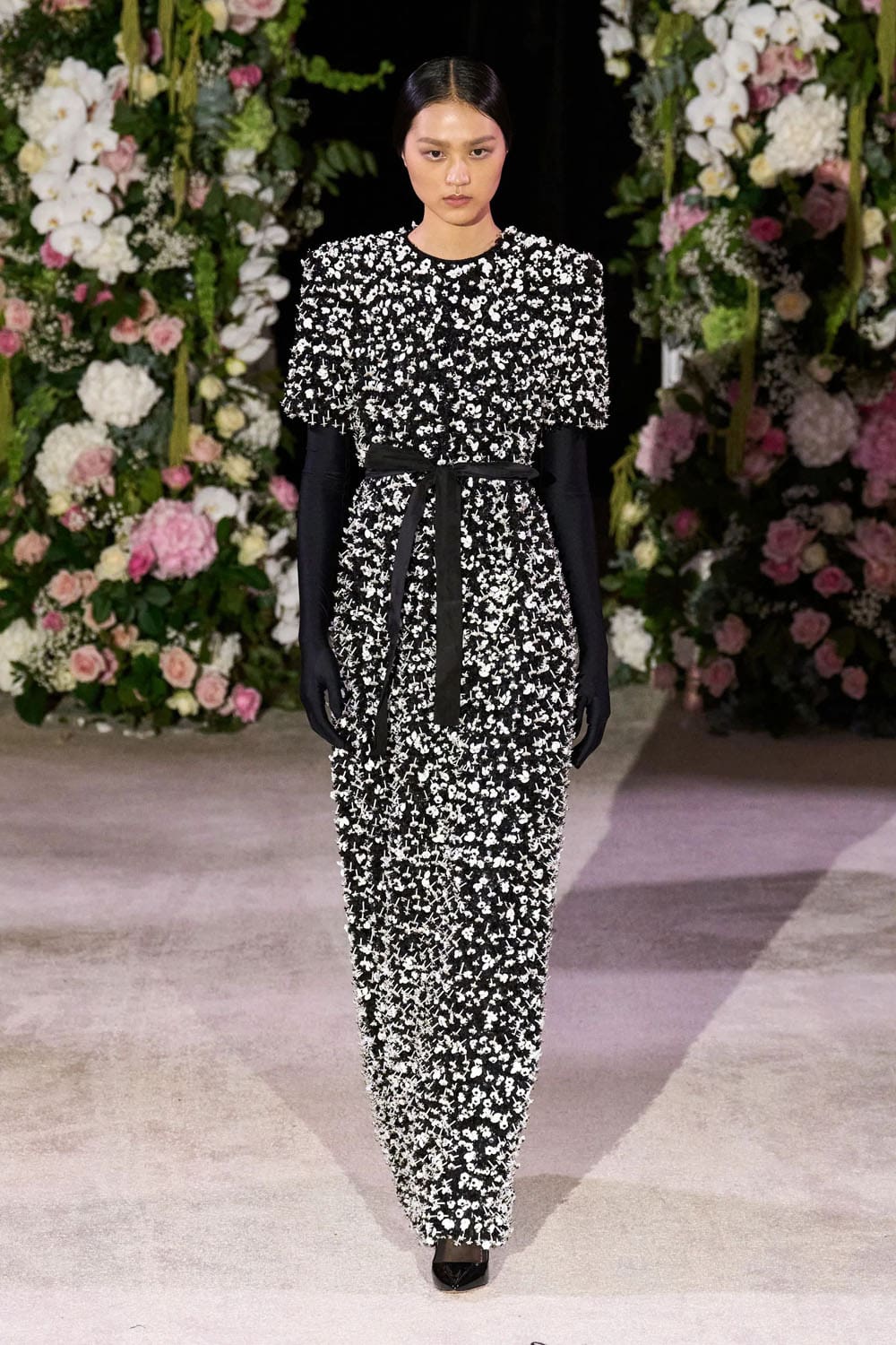 Richard Quinn Spring Summer 2024 Runway Magazine (22)