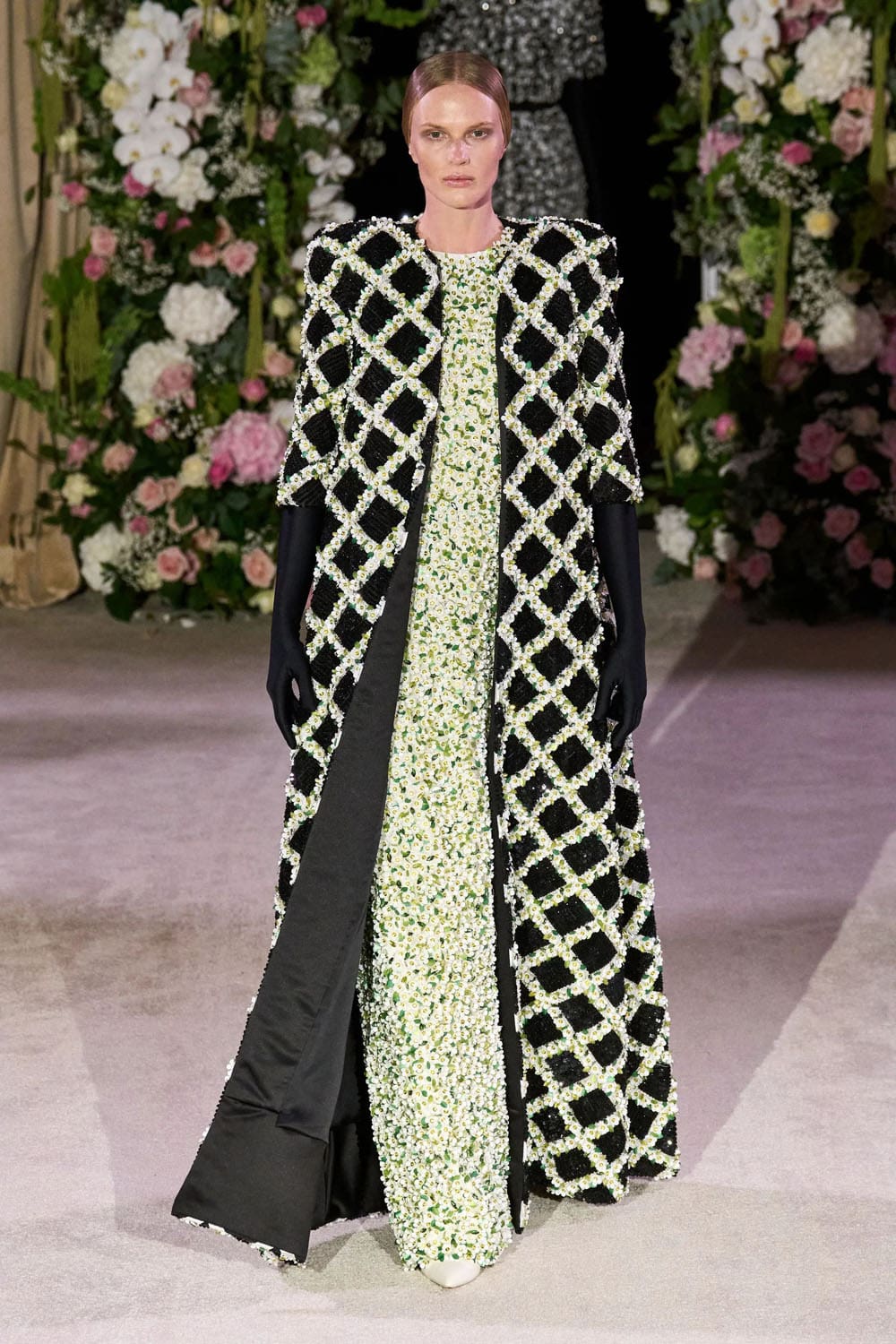 Richard Quinn Spring Summer 2024 Runway Magazine (28)