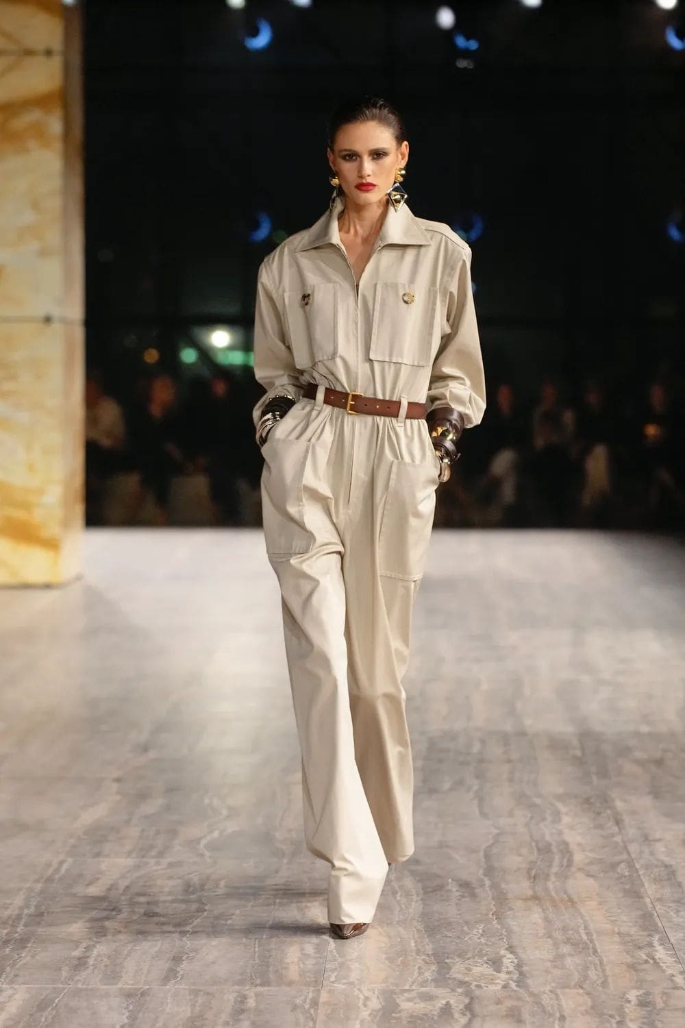 Saint Laurent Primavera Estate 2024 Runway Magazine (1)
