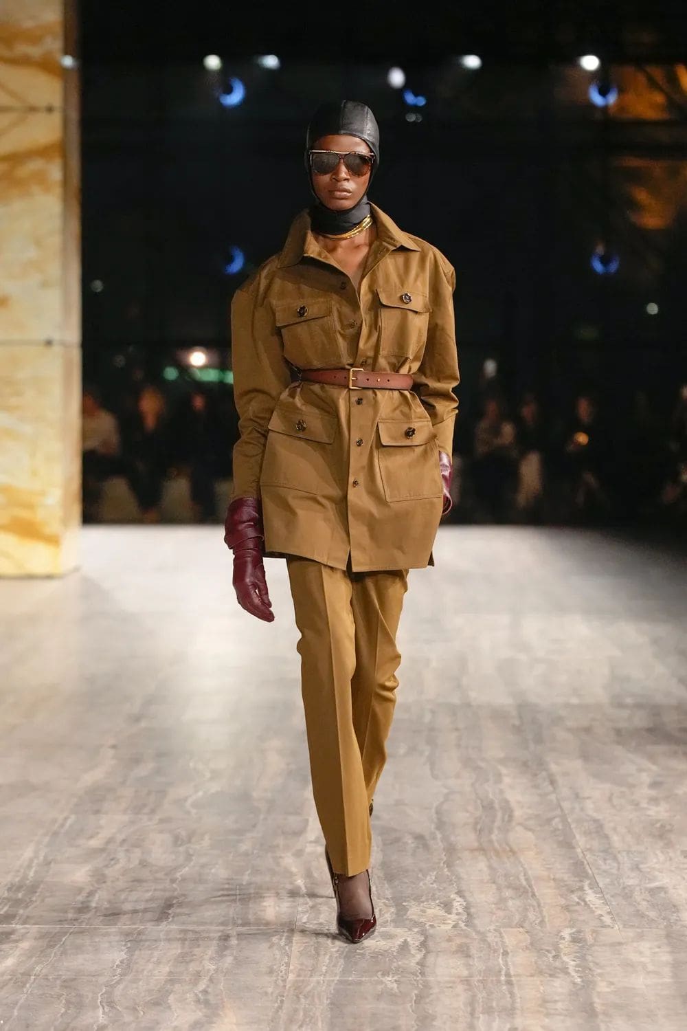 Saint Laurent Primavera Estate 2024 Runway Magazine (15)