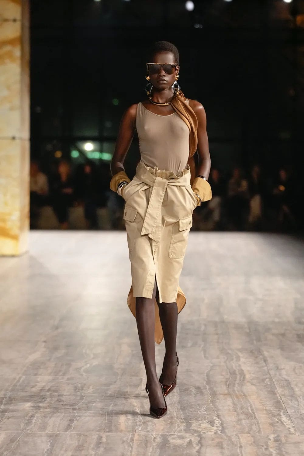 Saint Laurent Primavera Estate 2024 Runway Magazine (16)