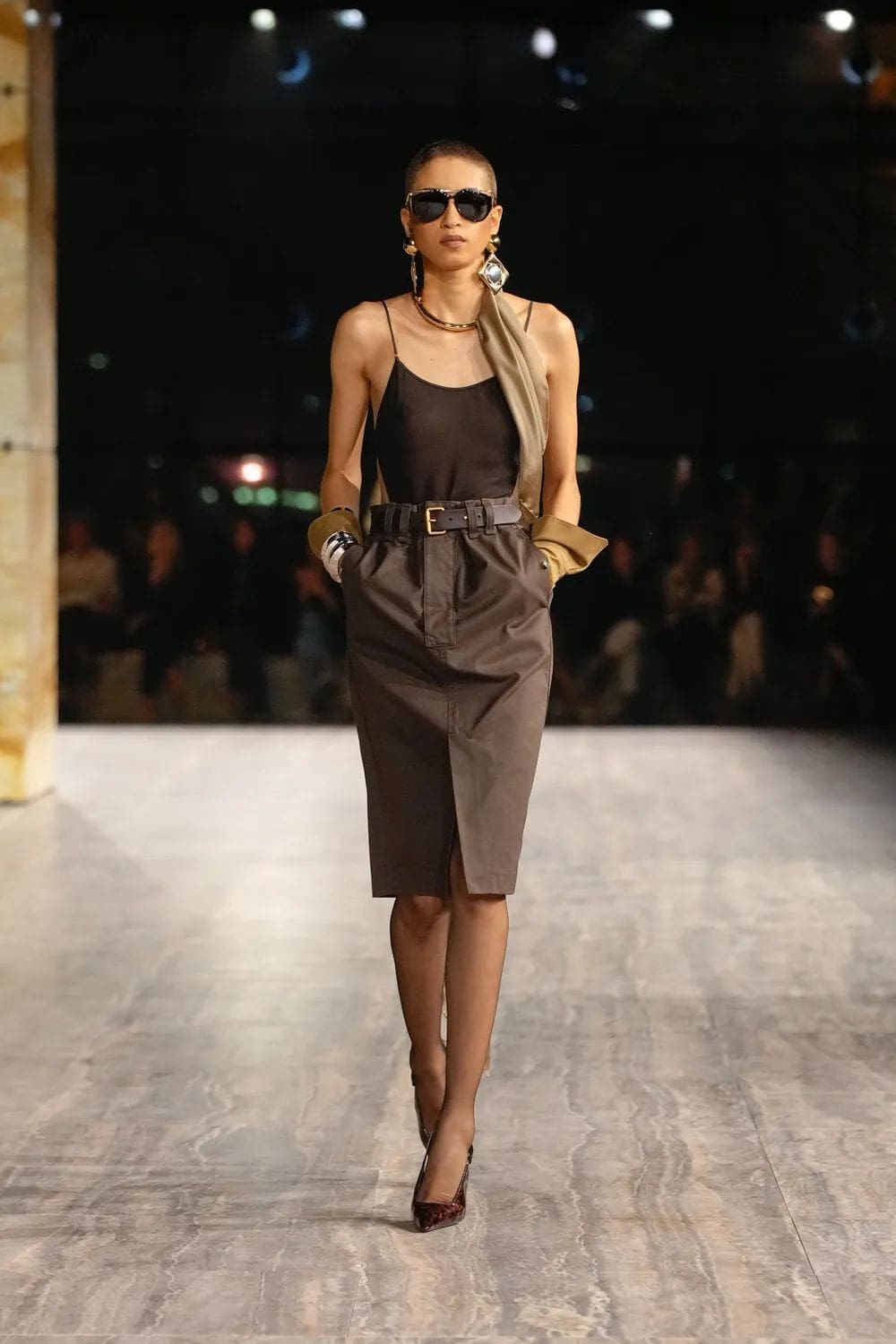 Saint Laurent Primavera Estate 2024 Runway Magazine (21)