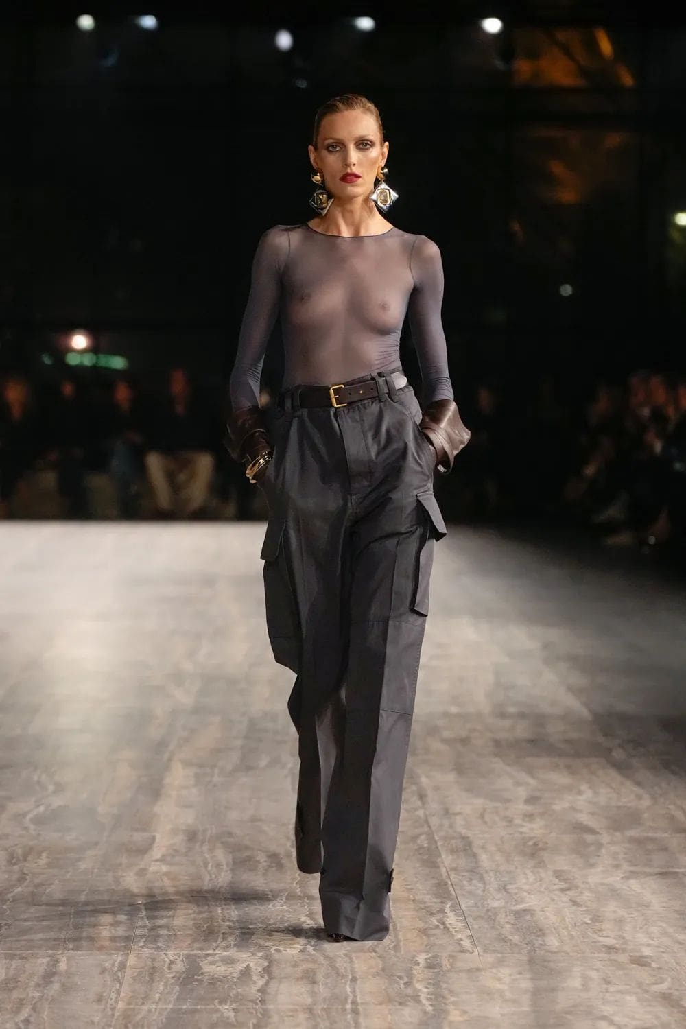 Saint Laurent Primavera Estate 2024 Runway Magazine (27)