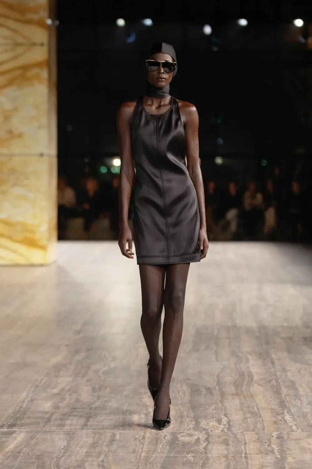 Saint Laurent Primavera Estate 2024 Runway Magazine (31)