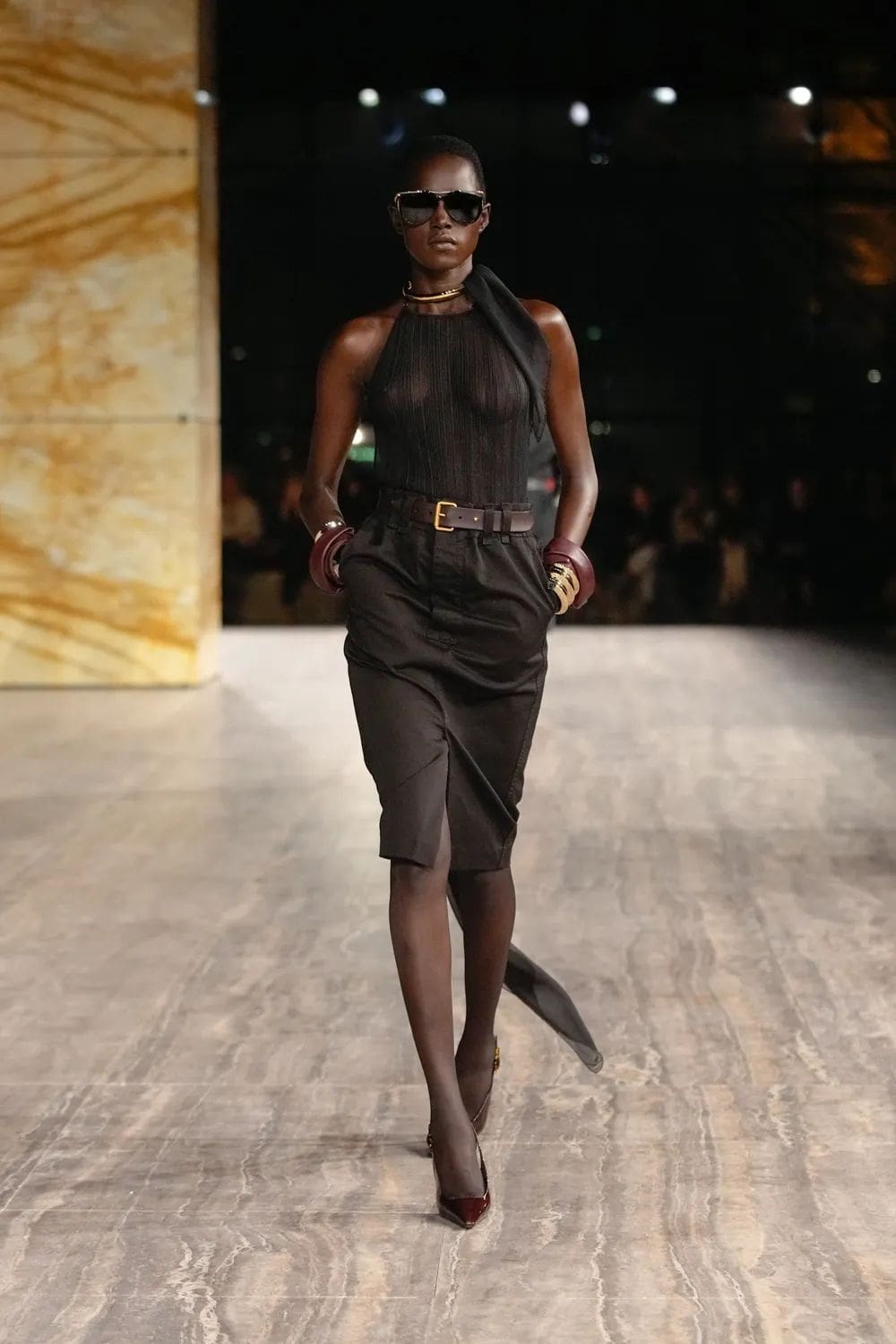 Saint Laurent Primavera Estate 2024 Runway Magazine (37)