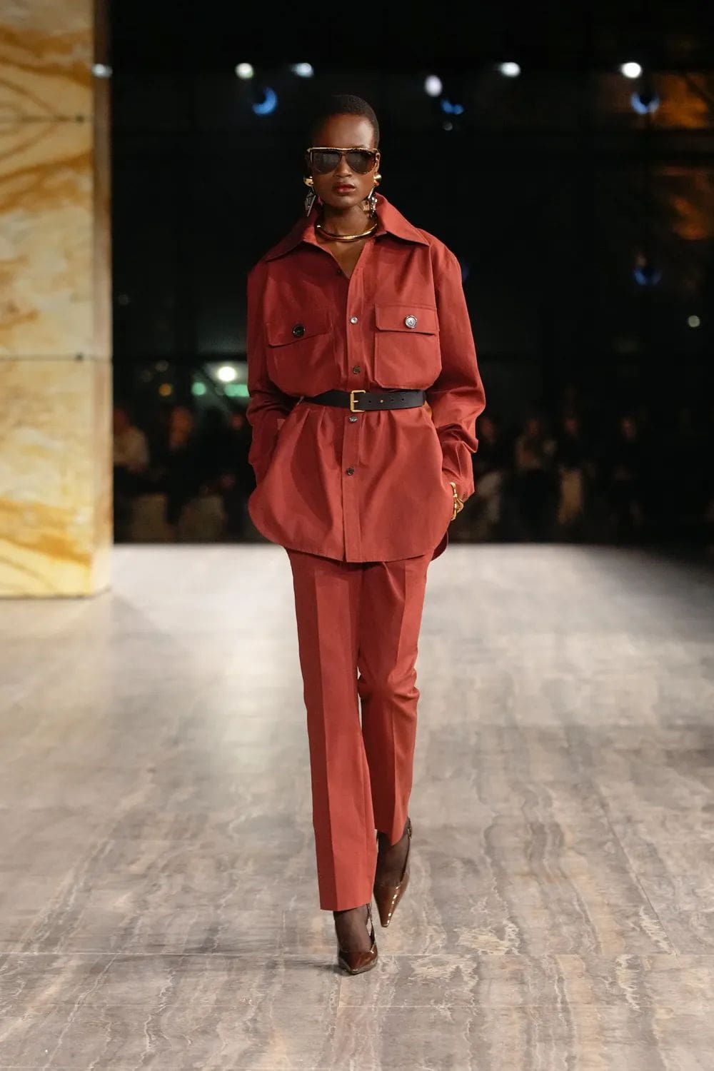 Saint Laurent Primavera Estate 2024 Runway Magazine (39)
