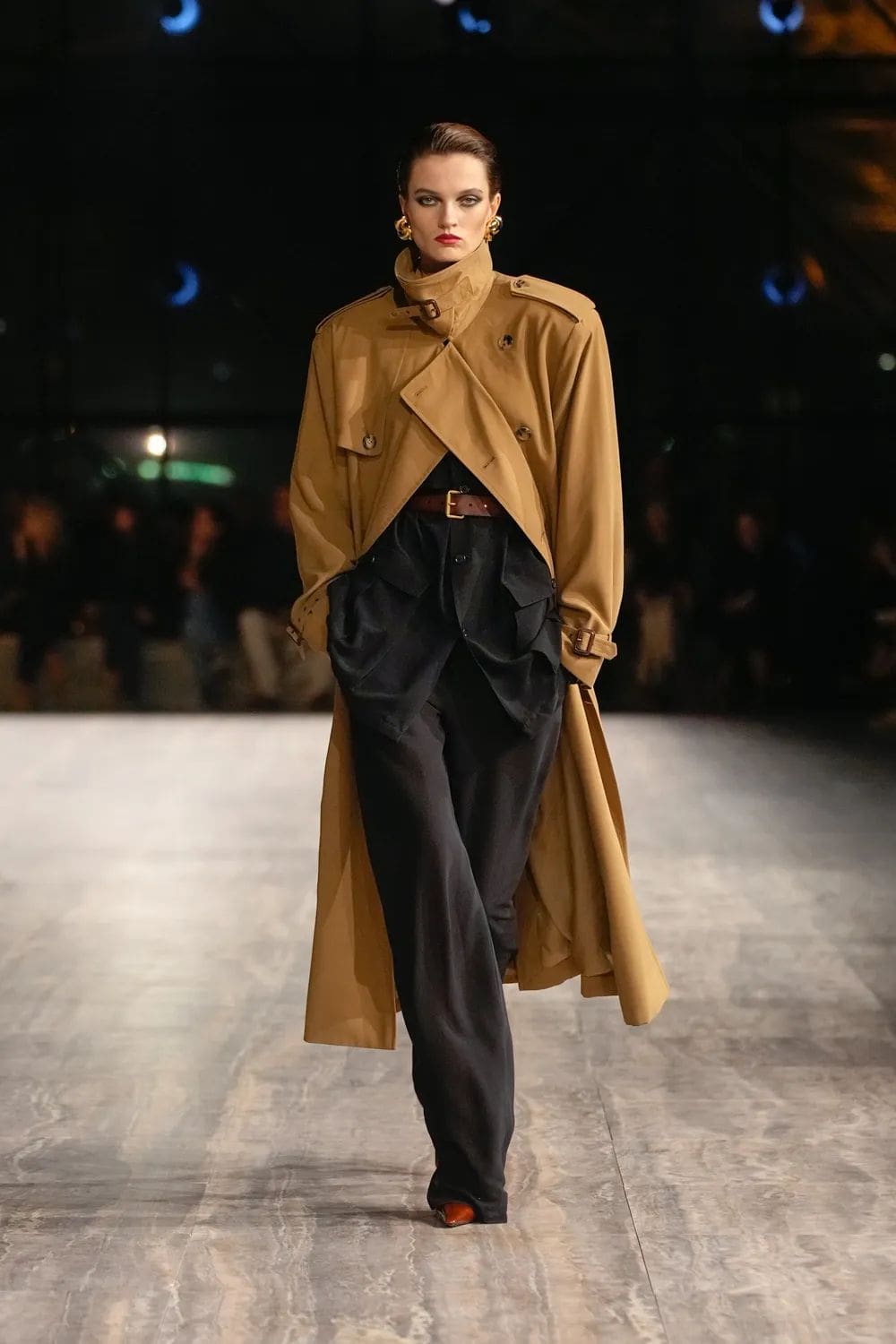 Saint Laurent Primavera Estate 2024 Runway Magazine (43)