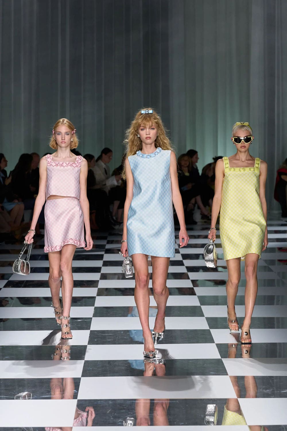 Versace Primavera Estate 2024 Runway Magazine (30)
